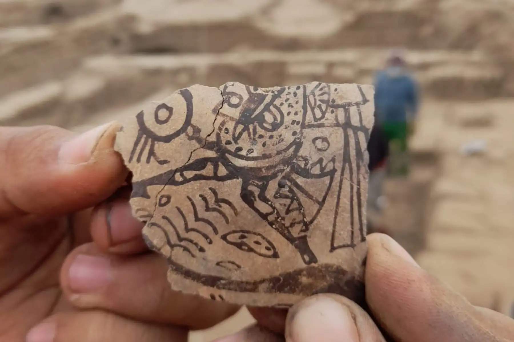 Los restos de cerámica encontrados en el lugar, son de gran calidad, muy decoradas con iconografía especial” típica de la cultura moche, con escenas de peleas de guerreros, por ejemplo, como se refleja en las vasijas halladas. Foto: Difusión