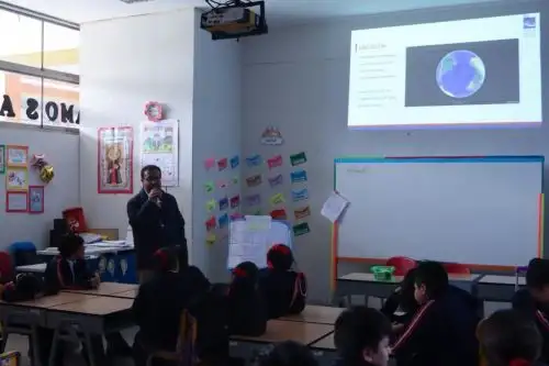 El programa Astronomía en tu colegio es gratuito y consta en talleres y actividades lúdicas para los escolares a nivel nacional.