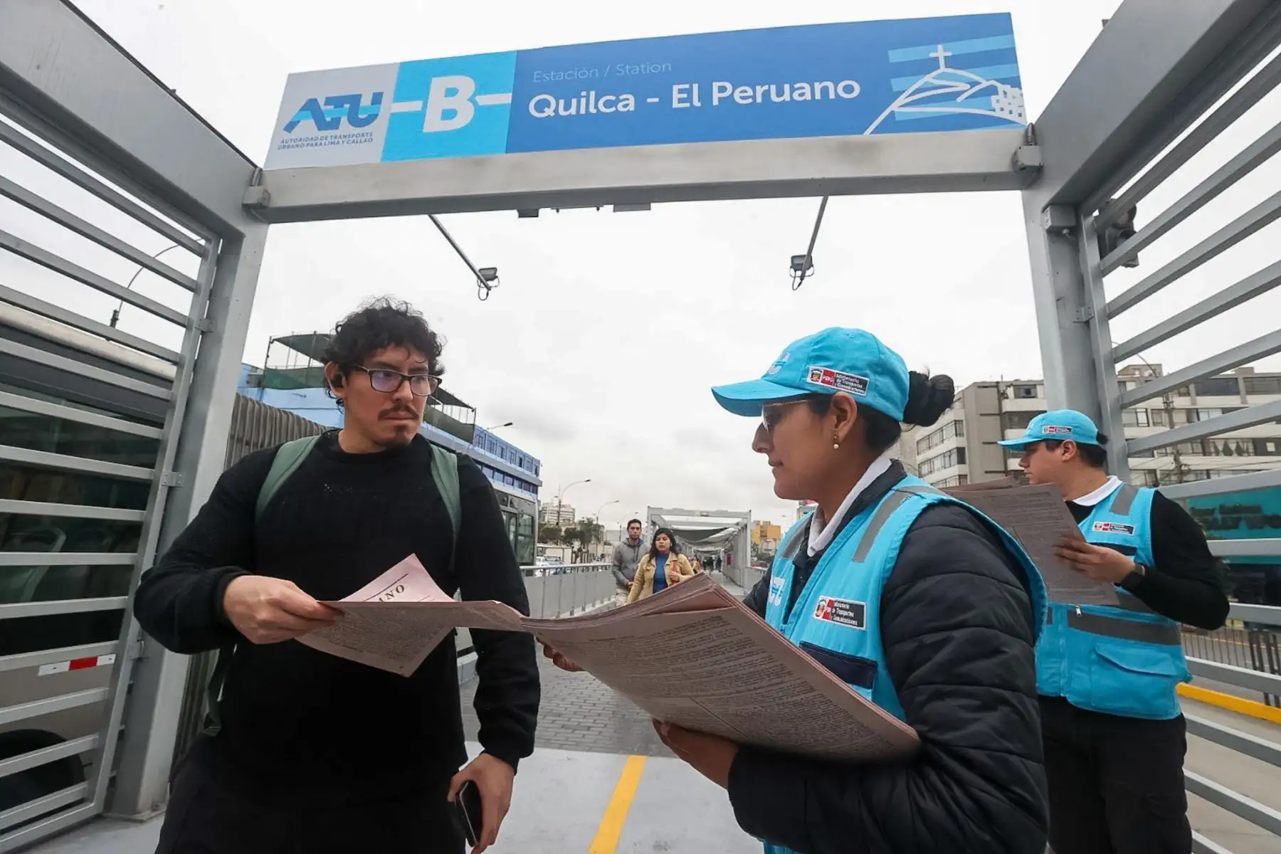 Exposición de portadas y centrales del diario  inaugurada recientemente en la estación Quilca - El Peruano del Metropolitano.

Foto: ANDINA/Juan Carlos Guzmán Negrini