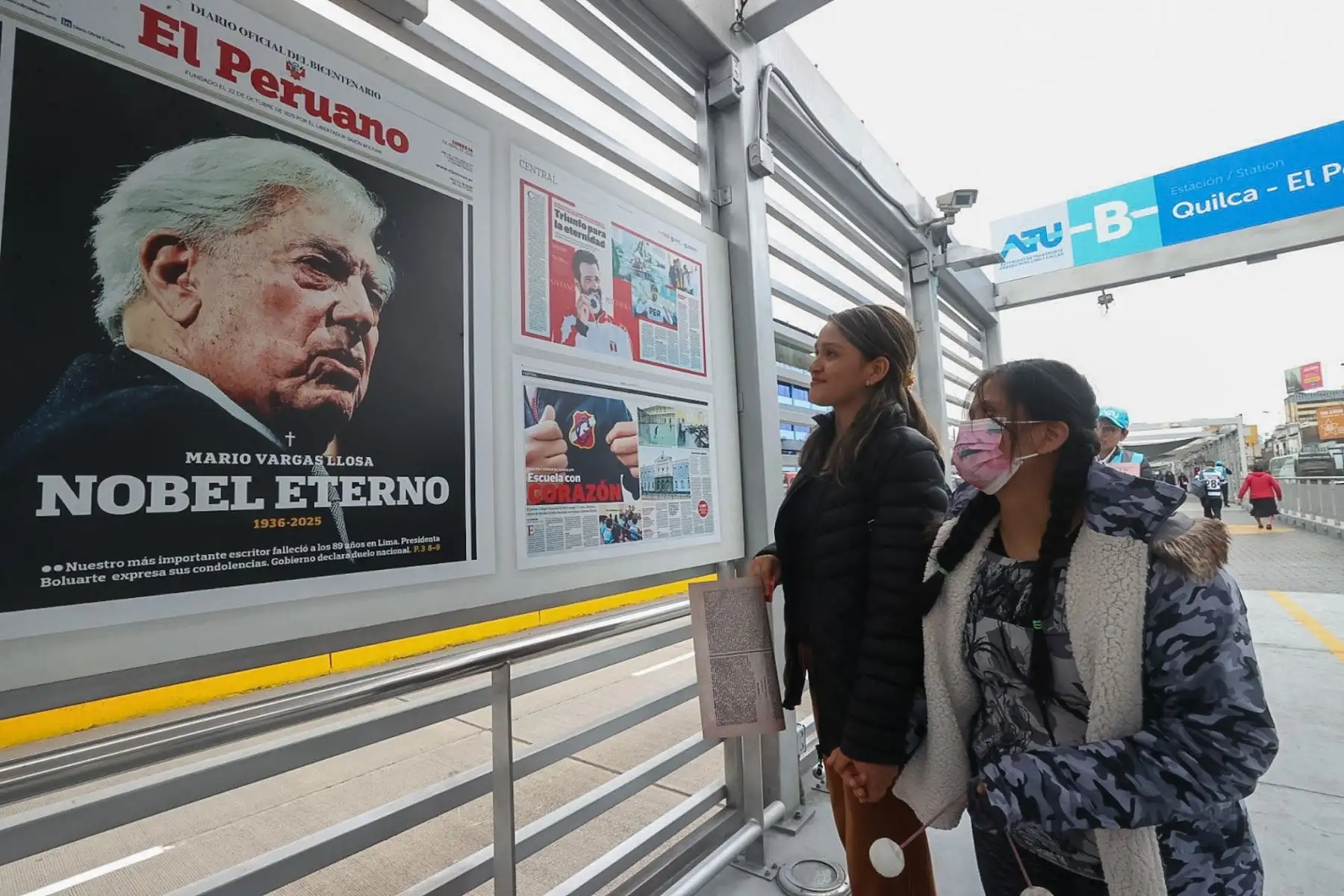 Exposición de portadas y centrales del diario  inaugurada recientemente en la estación Quilca - El Peruano del Metropolitano.

Foto: ANDINA/Juan Carlos Guzmán Negrini