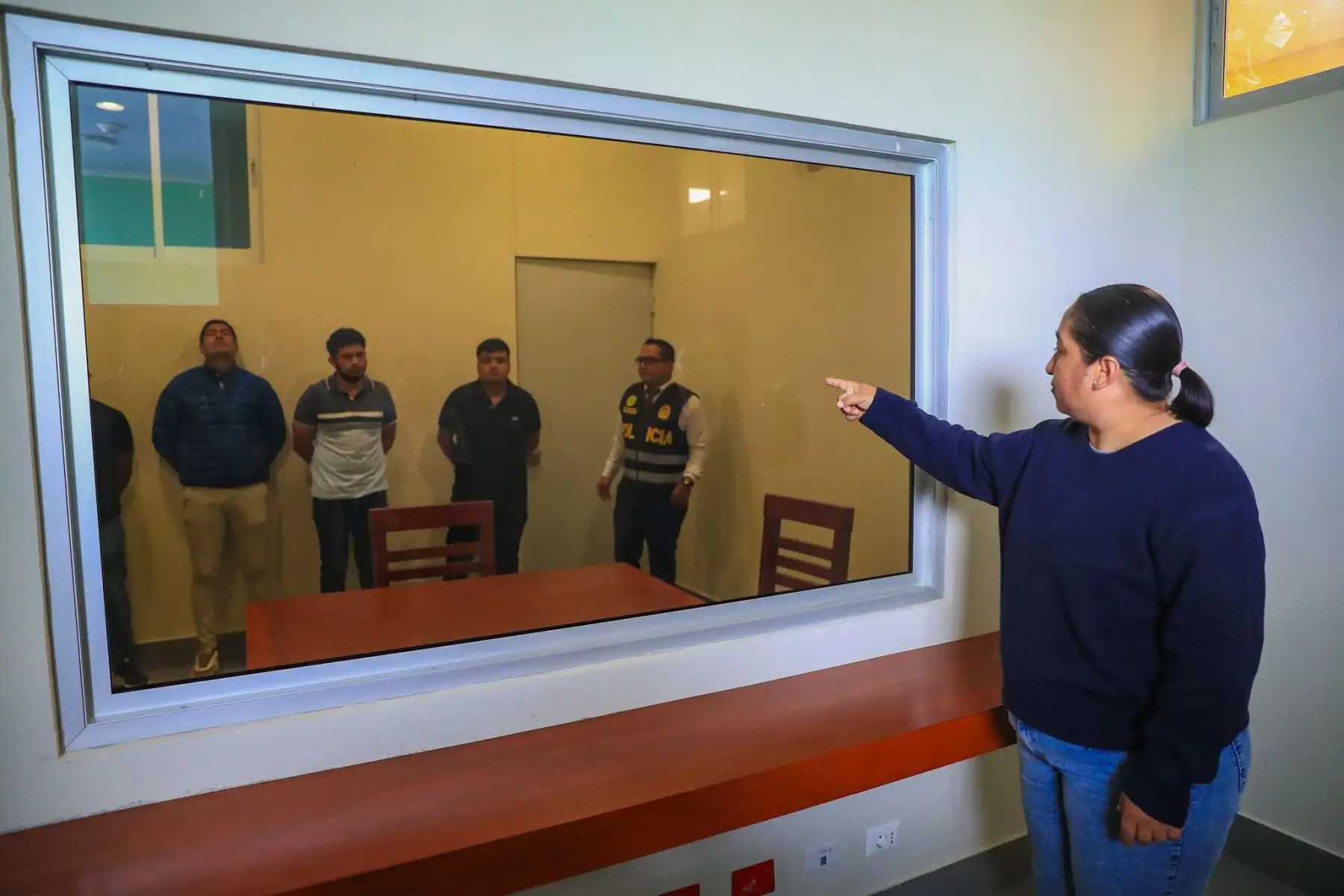 La presidenta Dina Boluarte y el ministro del Interior, Carlos Malaver inauguraron la Comisaria PNP “La Despensa” en Chiclayo. Foto: ANDINA/Prensa Presidencia