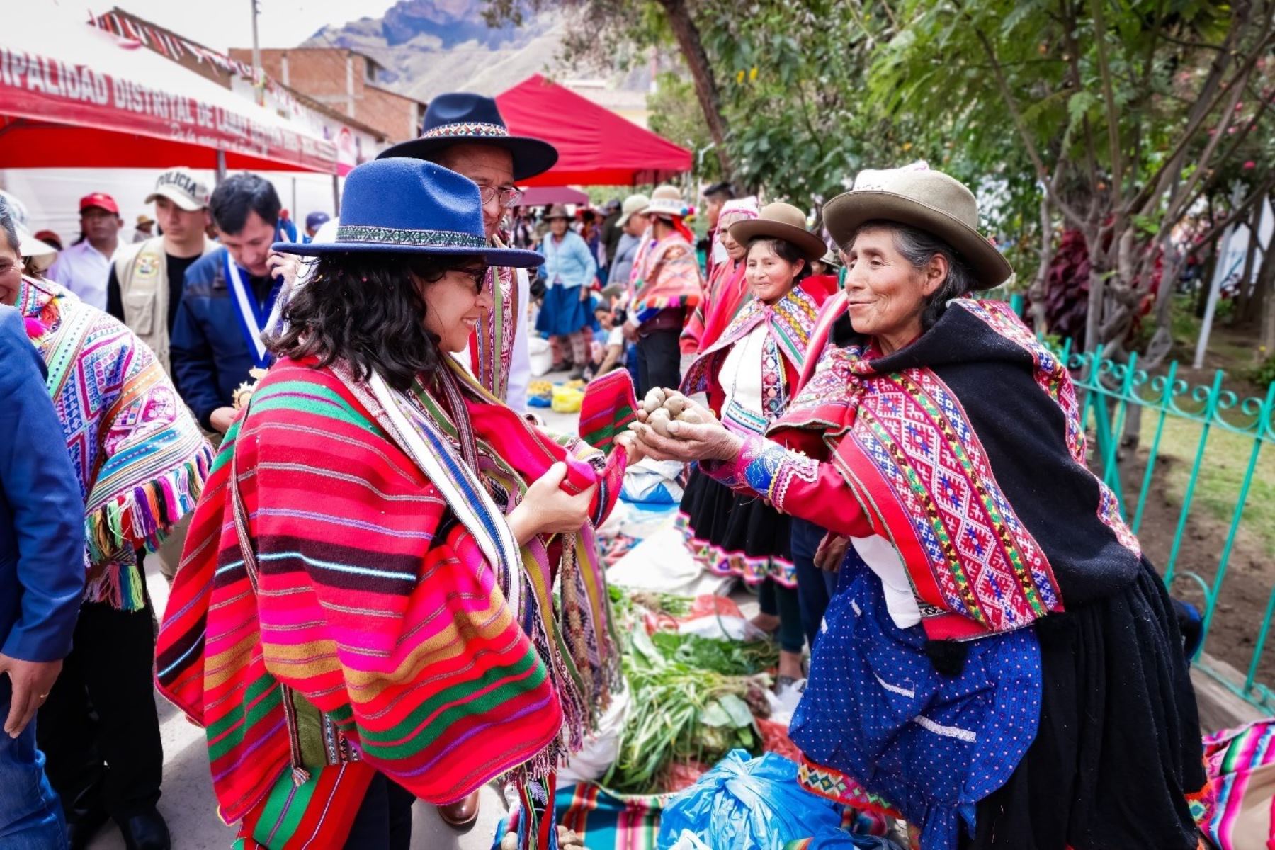 El proyecto ‘Mejorando Vidas’ de Foncodes se presentó en la región Cusco con una feria de productos de la agricultura familiar. Foto: MIDIS/Difusión.