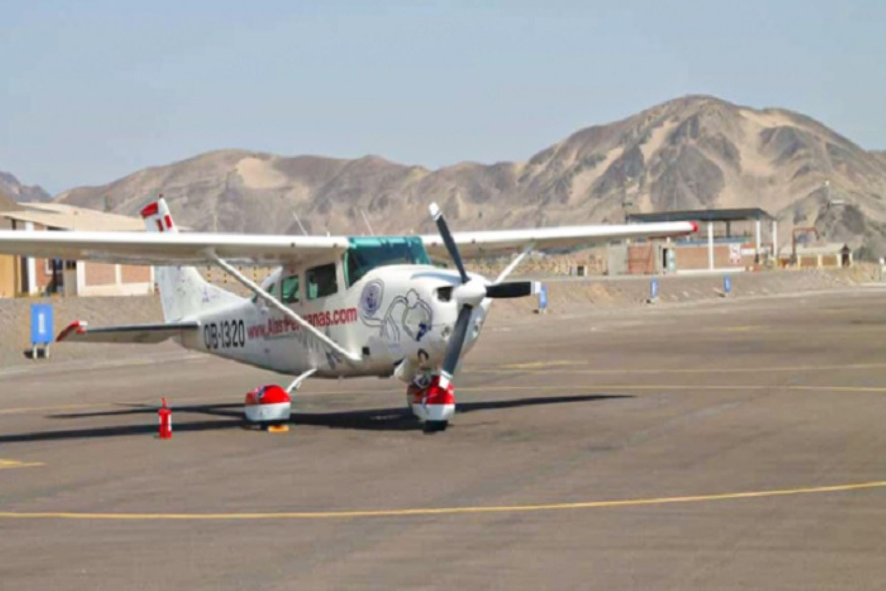 Debido a vientos fuertes con arena en Ica se han suspendido temporalmente los vuelos en el aeródromo de Nasca. Foto: ANDINA/Difusión
