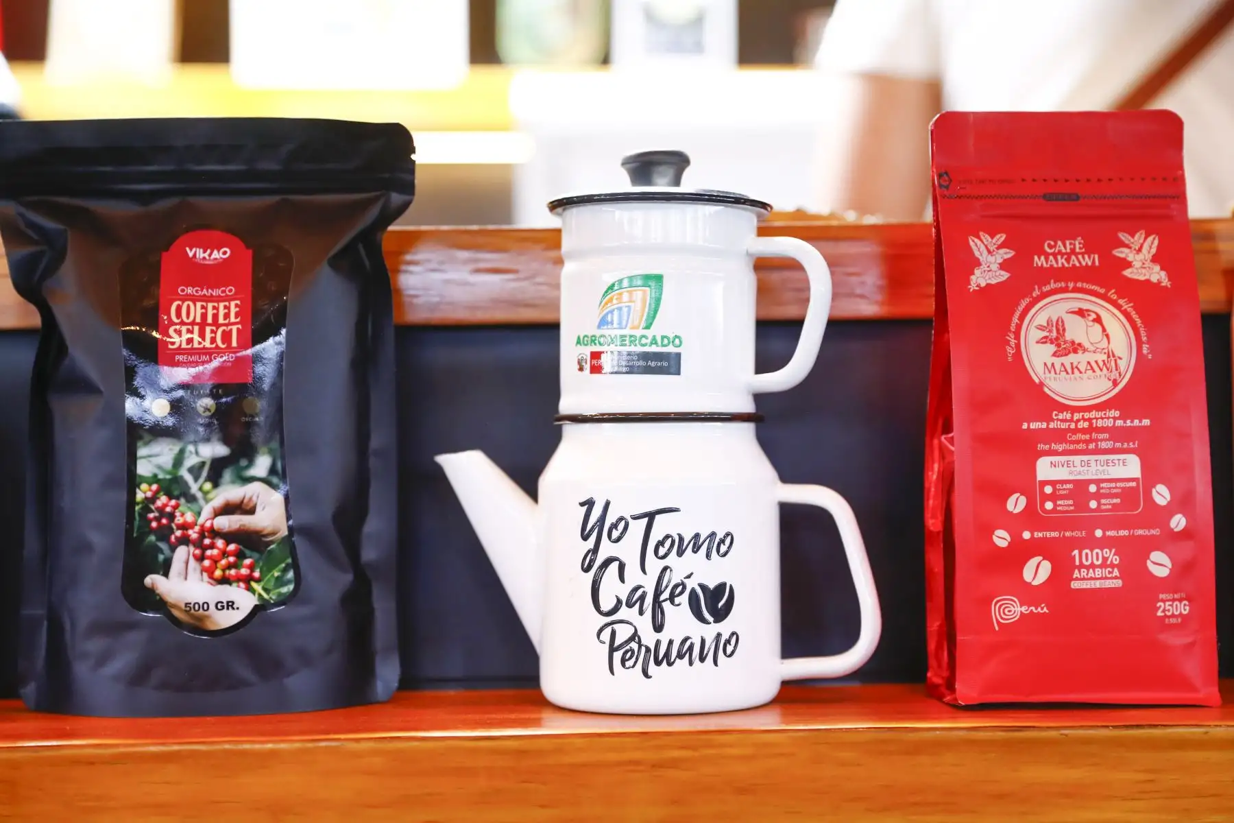 Desde el parque Kennedy de Miraflores se realiza la feria de la Semana del Café, organizada por Agromercado en el marco de celebrarse hoy viernes 22 de agosto de 2025 el Día del Café Peruano, con una muy concurrido asistencia de público, quienes pudieron degustar los mejores cafés orgánicos procedentes del Vraem en sus distintas variedades. Foto: ANDINA/Daniel Bracamonte