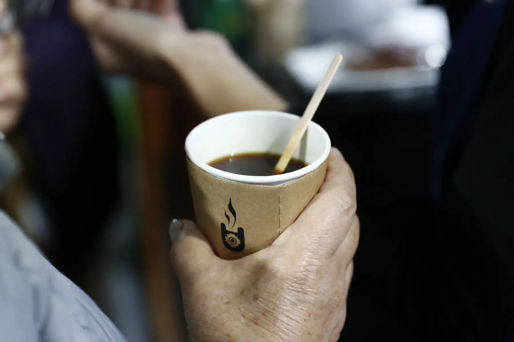 Desde el parque Kennedy de Miraflores se realiza la feria de la Semana del Café, organizada por Agromercado en el marco de celebrarse hoy viernes 22 de agosto de 2025 el Día del Café Peruano, con una muy concurrido asistencia de público, quienes pudieron degustar los mejores cafés orgánicos procedentes del Vraem en sus distintas variedades. Foto: ANDINA/Daniel Bracamonte