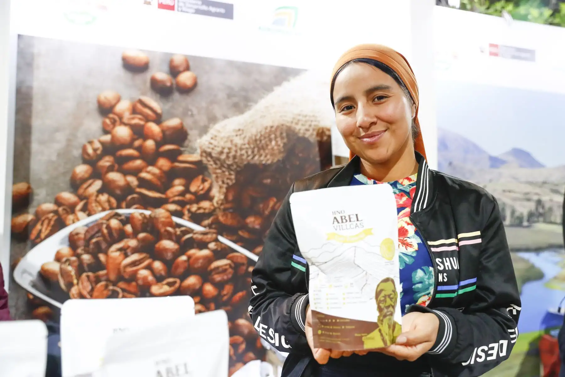 Desde el parque Kennedy de Miraflores se realiza la feria de la Semana del Café, organizada por Agromercado en el marco de celebrarse hoy viernes 22 de agosto de 2025 el Día del Café Peruano, con una muy concurrido asistencia de público, quienes pudieron degustar los mejores cafés orgánicos procedentes del Vraem en sus distintas variedades. Foto: ANDINA/Daniel Bracamonte