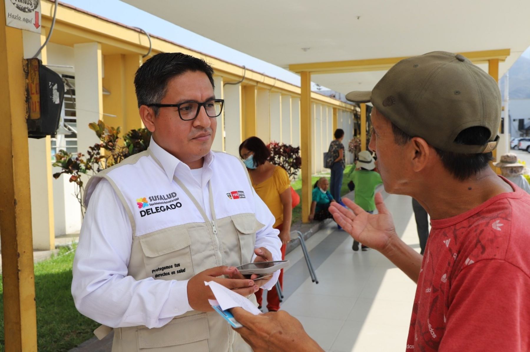 SUSALUD recuerda a los directores su responsabilidad en el cumplimiento de la obligación, de tener implementada una Plataforma de Atención al Usuario en Salud (PAUS) para recepcionar y atender las consultas y reclamos, relacionados a los servicios de salud