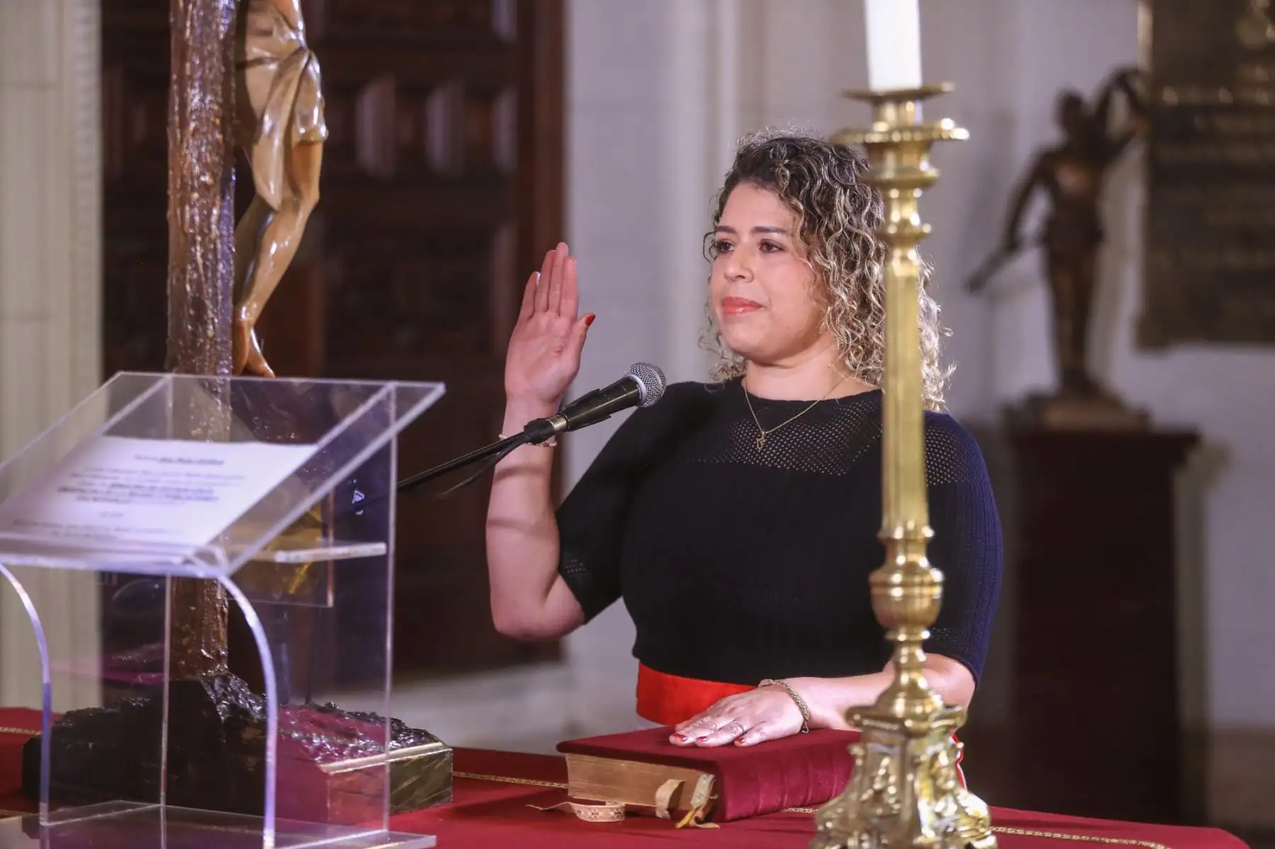La presidenta de la república Dina Ercilia Boluarte Zegarra tomó juramento a los ministros de Estado en los sectores de Justicia y Derechos Humanos, Mujer y Poblaciones Vulnerables y Desarrollo e Inclusión Social. Foto: ANDINA/ Prensa Presidencia