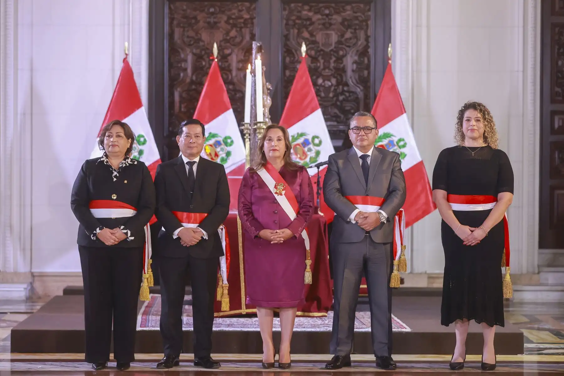La presidenta de la república Dina Ercilia Boluarte Zegarra tomó juramento a los ministros de Estado en los sectores de Justicia y Derechos Humanos, Mujer y Poblaciones Vulnerables y Desarrollo e Inclusión Social. Foto: ANDINA/ Prensa Presidencia