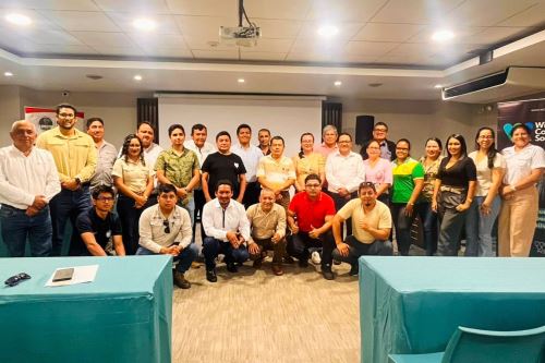 Curso buscó fortalecer las capacidades de evaluación, monitoreo y participación ciudadana en procesos de gestión ambiental. Foto: GRL/Difusión.
