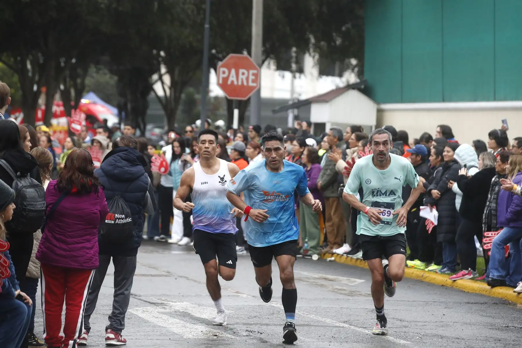 La capital vive una jornada deportiva multitudinaria con la 116 edición de la Media Maratón de Lima y la carrera 10K, que congrega hoy domingo 24 de agosto a más de 20 mil corredores nacionales e internacionales.
Foto: ANDINA/ Eddy Ramos