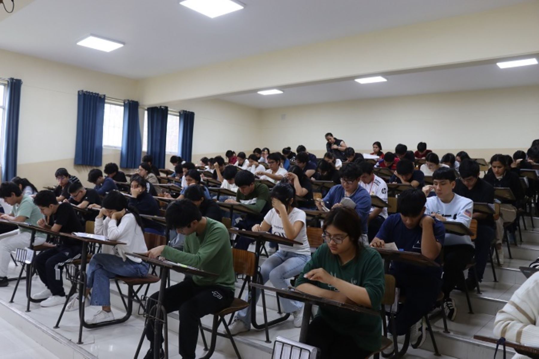 Todos los postulantes que rindieron el examen serán convocados para que en 15 días lo vuelvan a dar de forma gratuita.