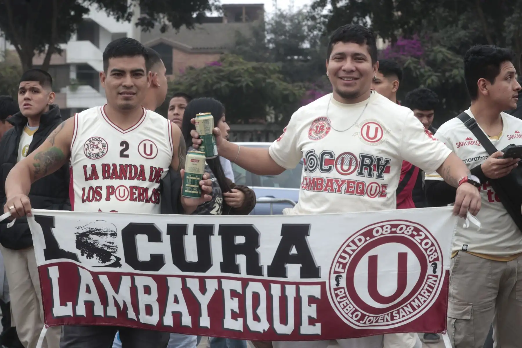 Hinchas de Universitario Deporte llegan al Estadio Monumental de Ate, por la fecha 7 del Torneo Clausura de la Liga 1.  Foto: ANDINA/Vidal Tarqui