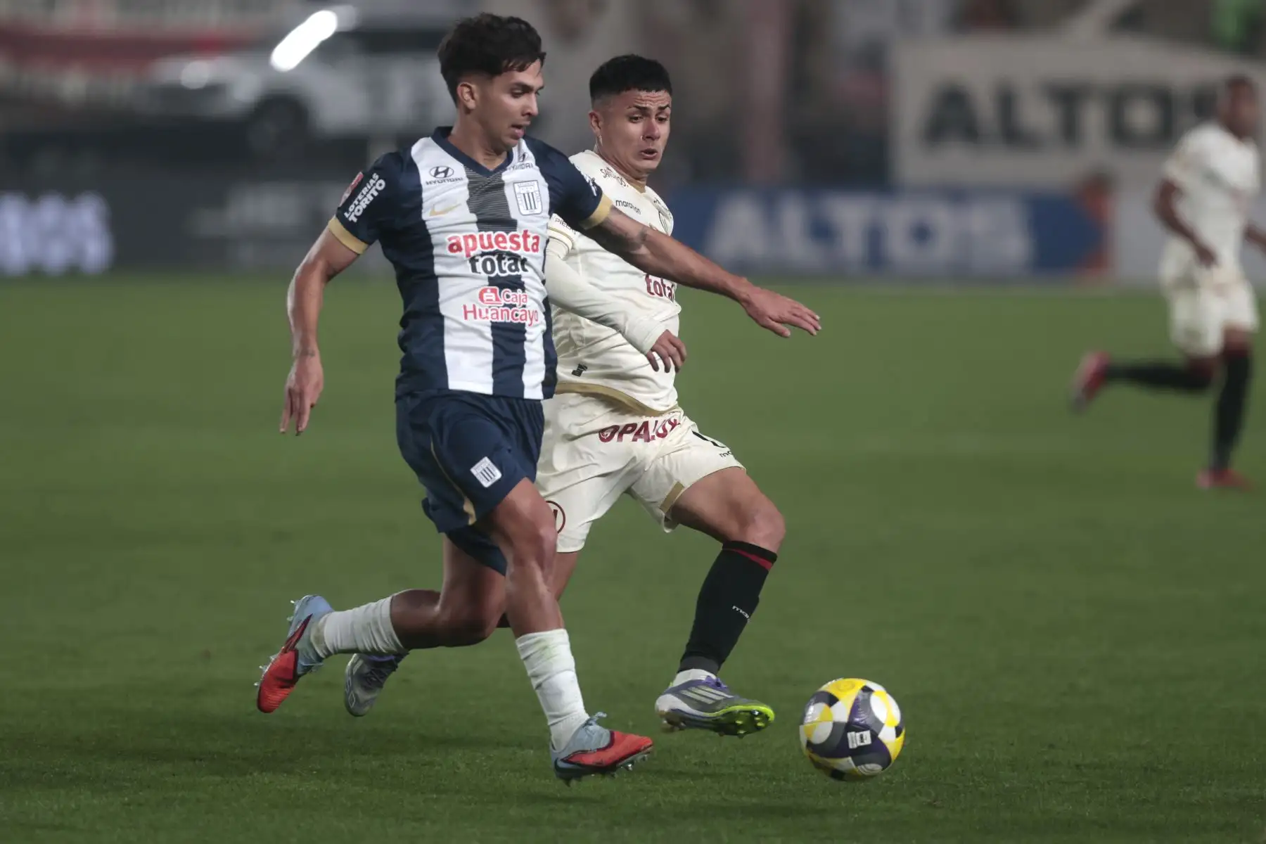 Universitario vs. Alianza Lima: ¿Cuál es el favorito para ganar el primer clásico del año?