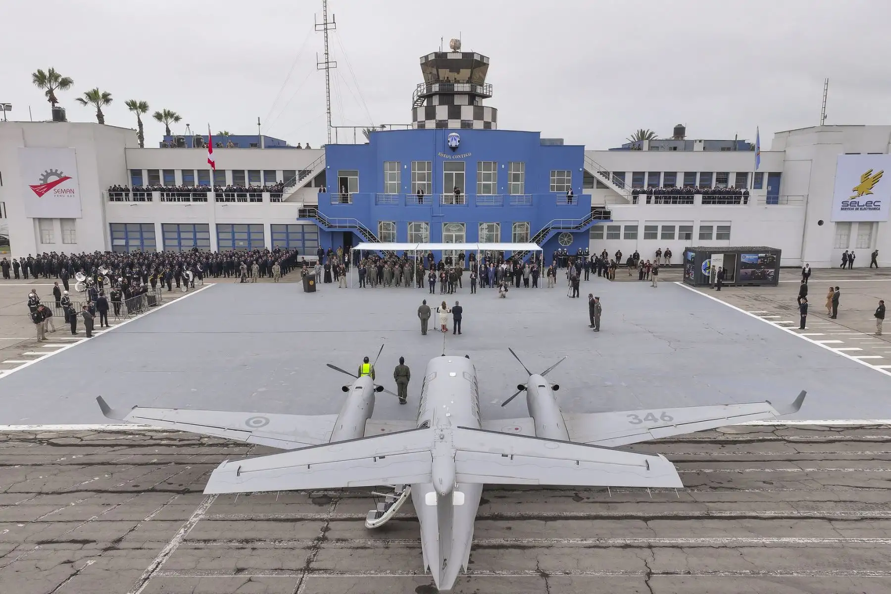 La presidenta de la república, Dina Boluarte, encabeza la ceremonia de presentación de una ambulancia aérea, dos aeronaves de instrucción y un helicóptero, adquiridos por la Fuerza Aérea del Perú (FAP).
Foto: ANDINA/Prensa Presidencia