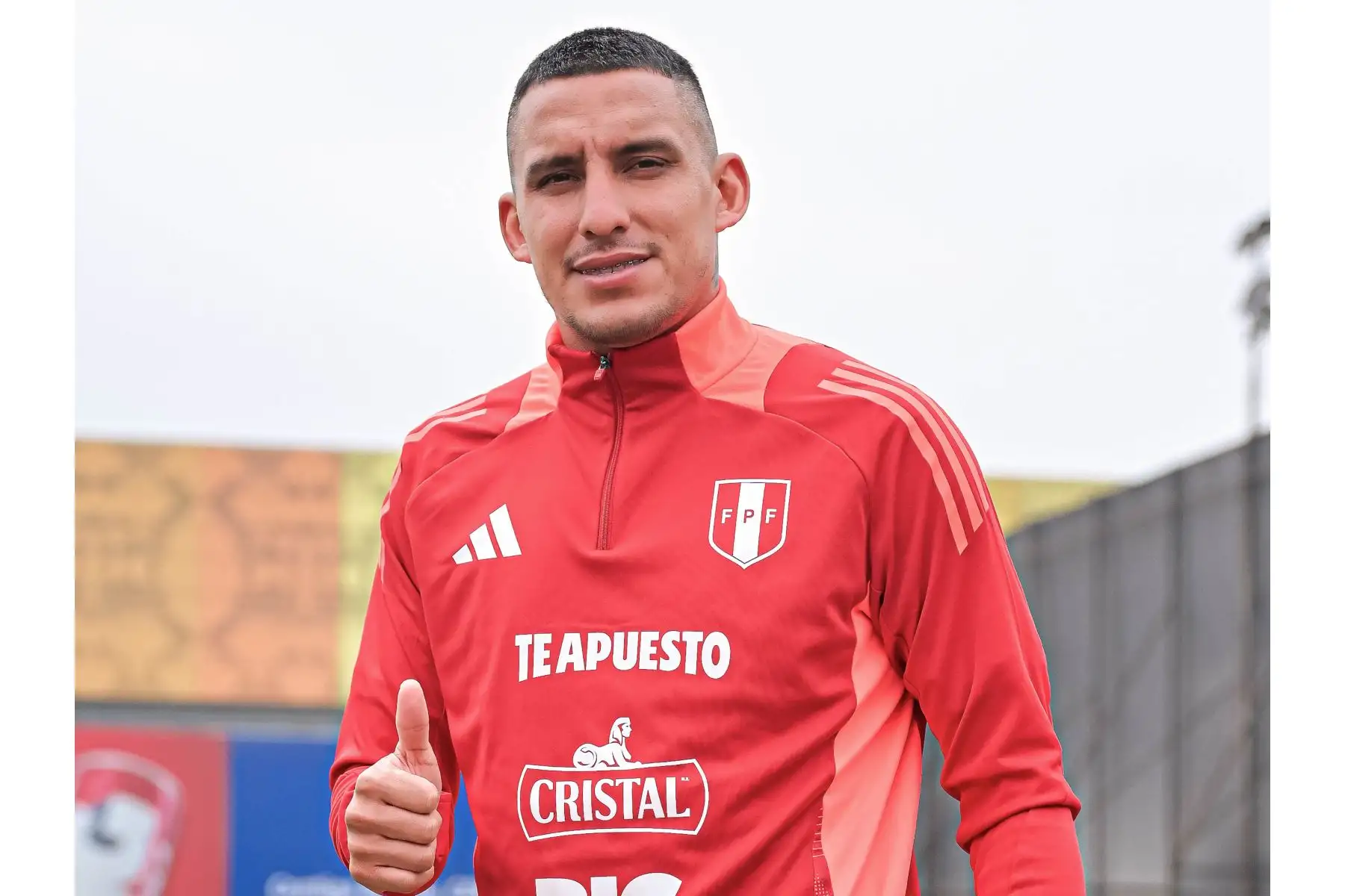 La selección peruana inició sus entrenamientos pensando en los próximos partidos de Eliminatorias ante Uruguay y Paraguay, respectivamente. El plantel trabajó en la Videna FPF bajo la dirección de Oscar Ibáñez. 
Foto: FPF