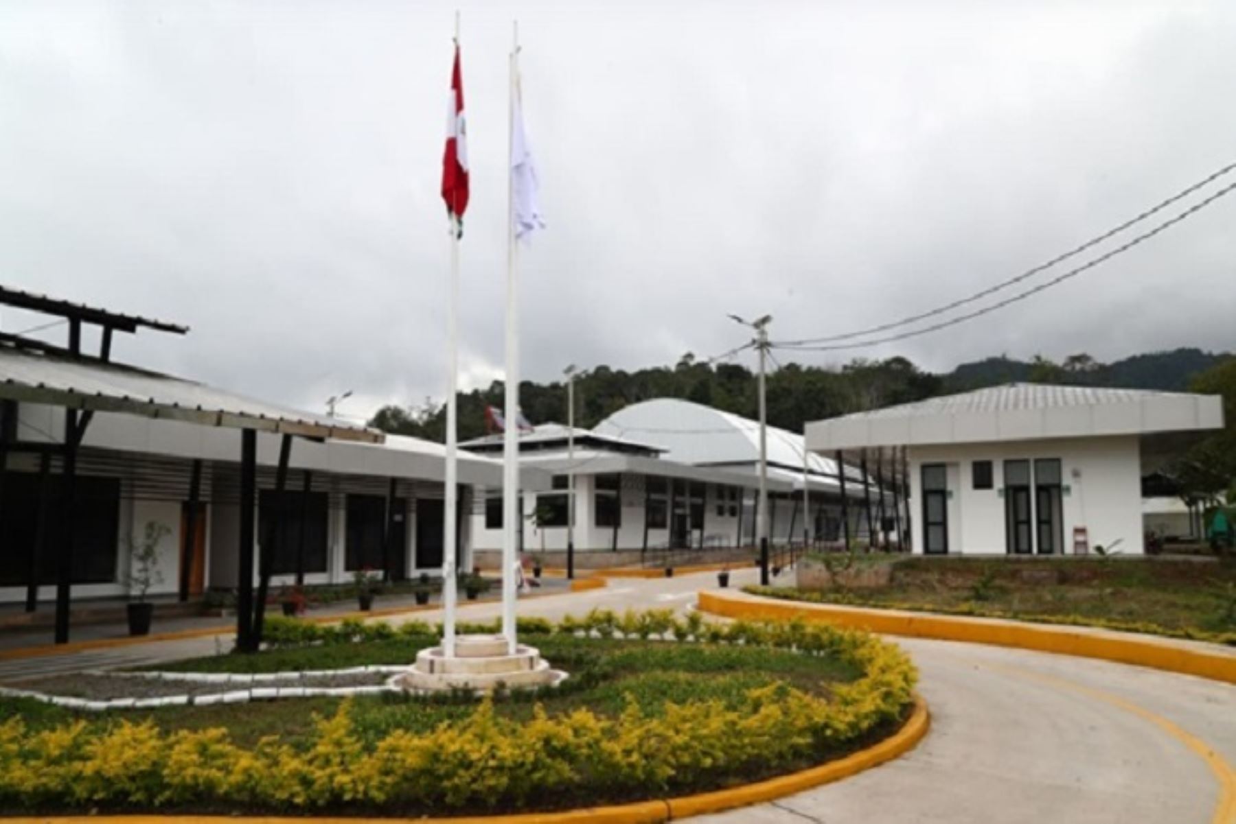 La viceministra Soto Torres entregó 43 000 alevinos de paco, gamitana y boquichico a 28 productores piscícolas de 18 caseríos de la provincia de Leoncio Prado, a fin de contribuir a la seguridad alimentaria y a la reactivación económica local.