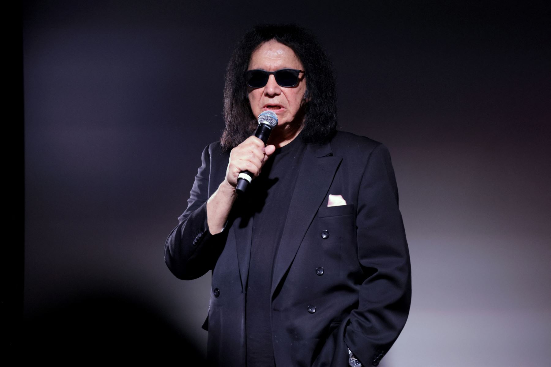 Su debut  como actor fue Kiss meets the Phantom of the park" (1978). Participó en películas como "Runaway (película de 1984)", "Never too Young to Die", "Trick or Treat", ambas de 1986, o "Wanted: Dead or Alive" (1987). También participa -entre otras producciones- en un episodio de la serie "Miami Vice",. Foto: AFP