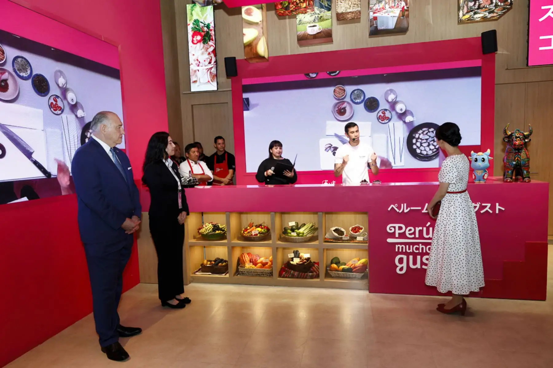 Durante su recorrido, la princesa conoció el concepto del pabellón, “Infinitas posibilidades”, el cual proyecta la riqueza cultural, histórica y natural del país.  Foto: ANDINA/Difusión