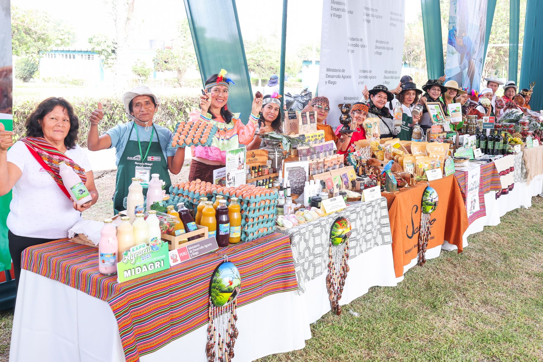 Durante tres días, los visitantes podrán disfrutar de una amplia variedad de productos frescos y orgánicos de la costa, sierra y selva, a precios más accesibles que los del mercado, en un ambiente similar a un mercado tradicional al aire libre. Foto: MIDAGRI