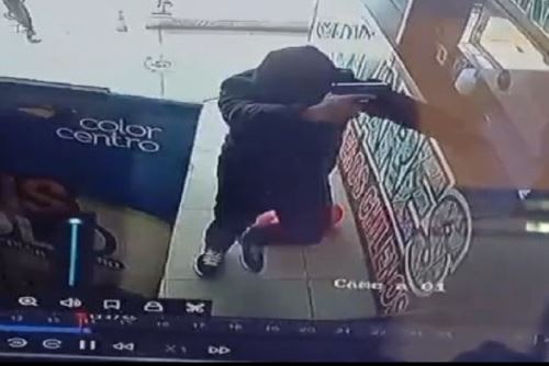 El jefe de la Región Policial de Arequipa, general Olger Benavides, no descartó que los detenidos estén involucrados en otros dos asaltos a agencias bancaria en Lima, tema que está en investigación.