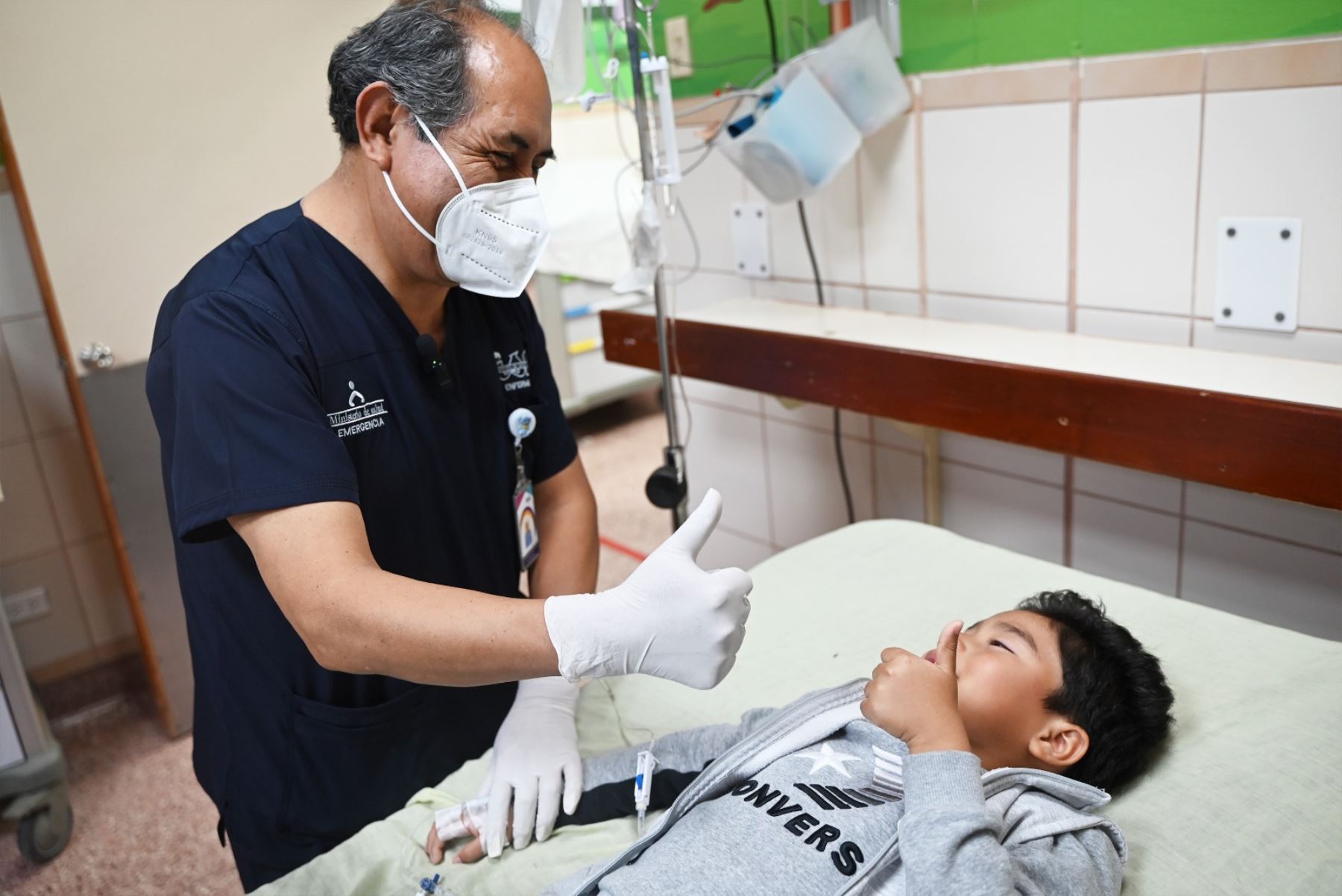 Su mensaje a los jóvenes: “Detrás de cada procedimiento, hay una vida que confía en ti. Hay que autoesforzarse y dar siempre lo mejor”. Foto: INSN Breña