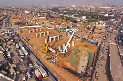 Debido al avance de obras de construcción del bypass Las Torres, ubicado en el cruce de la autopista Ramiro Prialé y la av. Las Torres, en Lurigancho-Chosica, se desarrollará un plan de desvíos vehiculares a partir del miércoles 27 de agosto del 2025, el cual tendrá un tiempo de duración de 45 días. Foto: ANDINA/Daniel Bracamonte.