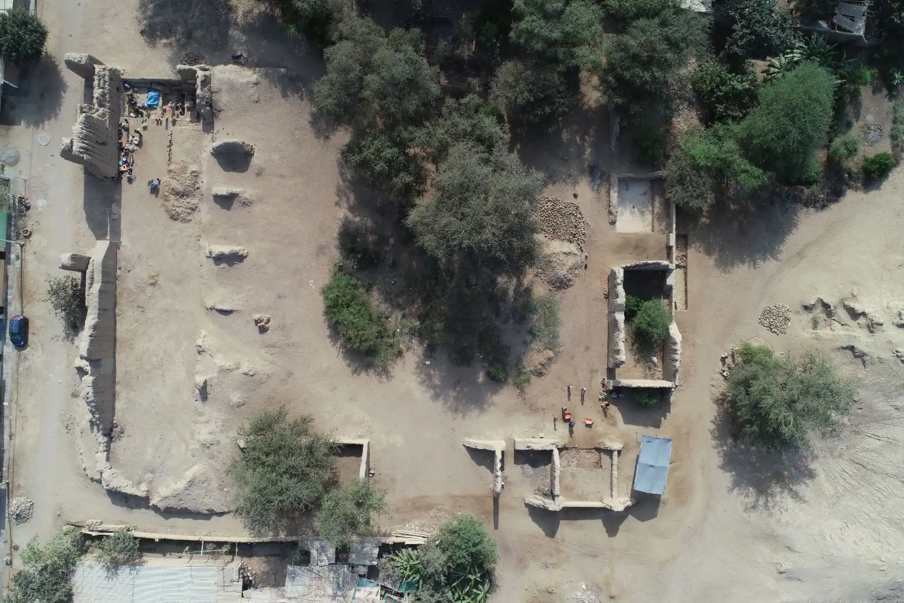 Los arqueólogos destacan que estos recién encontrados contextos funerarios se hallaban en una zona preferente, frente al altar, dentro de la iglesia.
Foto: ANDINA/Difusión