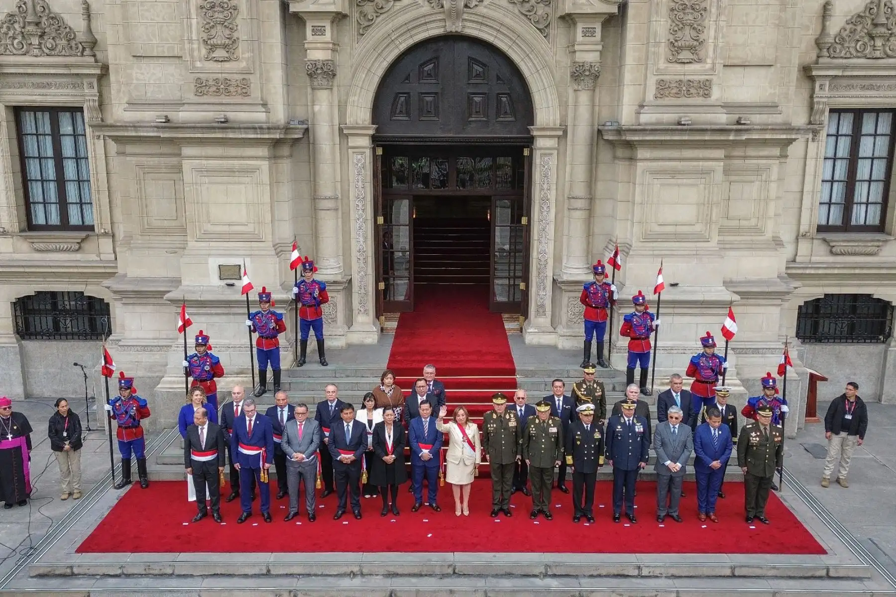 La presidenta Dina Boluarte lidera la ceremonia por el Día de la Defensa Nacional, en Palacio de Gobierno.
Foto: ANDINA/Prensa Presidencia