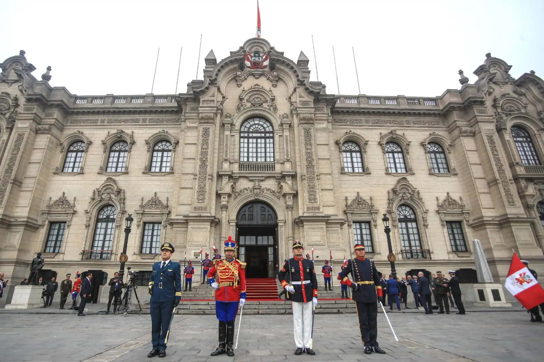 La presidenta Dina Boluarte lidera la ceremonia por el Día de la Defensa Nacional, en Palacio de Gobierno.
Foto: ANDINA/Prensa Presidencia
