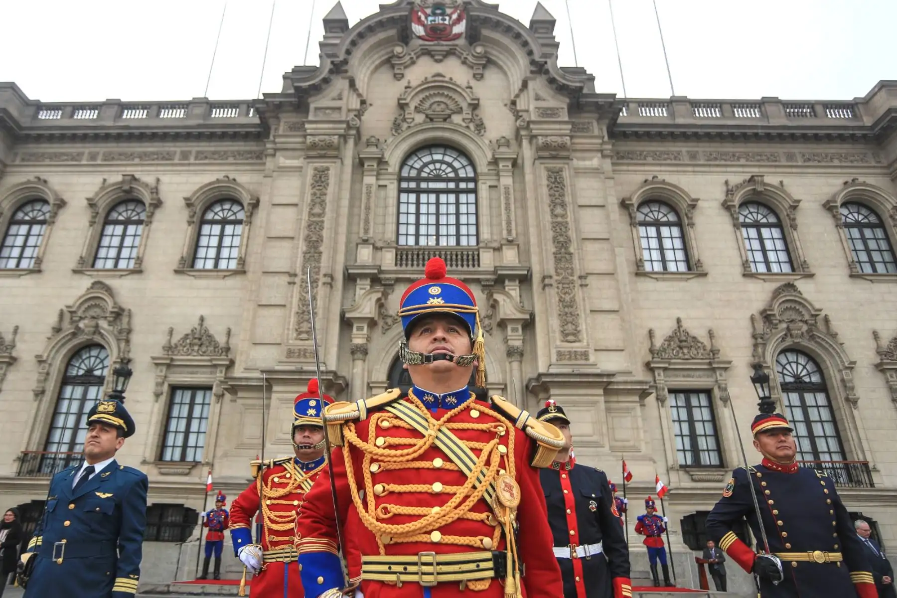 La presidenta Dina Boluarte lidera la ceremonia por el Día de la Defensa Nacional, en Palacio de Gobierno.
Foto: ANDINA/Prensa Presidencia