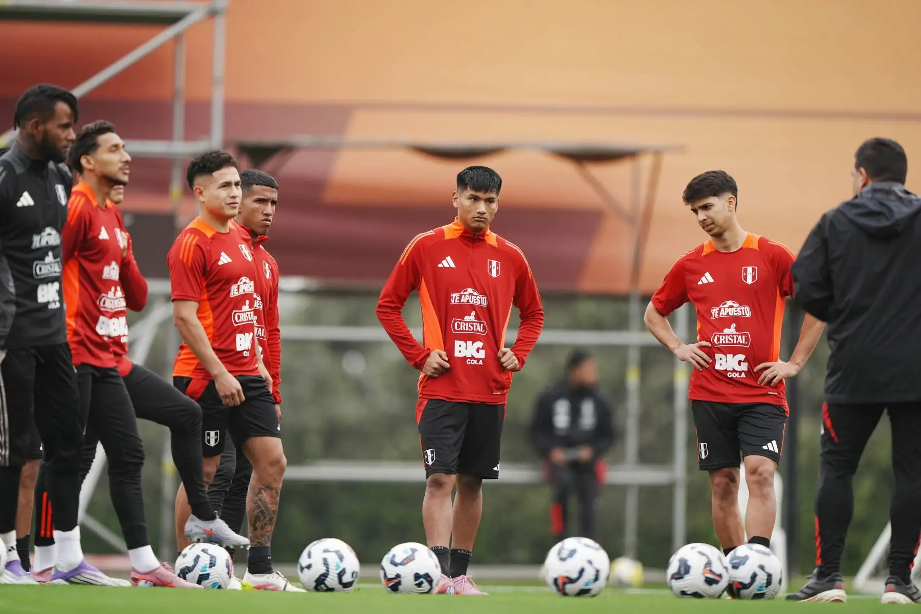 La selección peruana cumplió su tercer día de trabajos con miras a los partidos ante Uruguay y Paraguay.
Foto: FPF