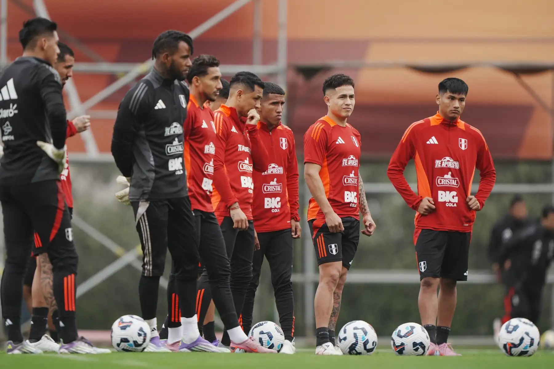 La selección peruana cumplió su tercer día de trabajos con miras a los partidos ante Uruguay y Paraguay.
Foto: FPF
