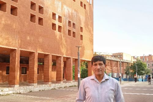 Víctor Alfredo Apaza Mamani es un joven arequipeño que hizo una maestría en España y que busca transformar la justicia en el Perú. Foto: ANDINA/Difusión.