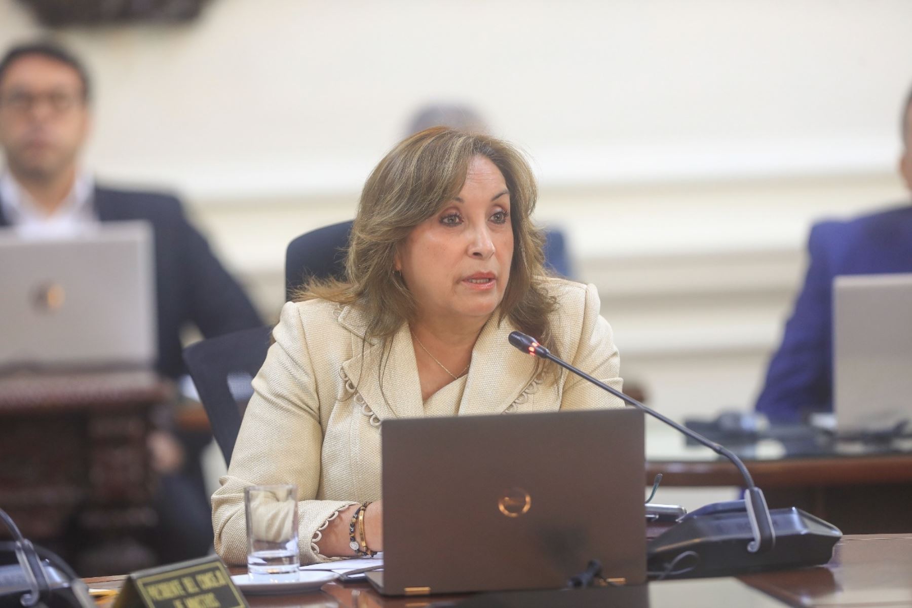 Presidenta Dina Boluarte lidera sesión del Consejo de Ministros que evalúa medidas contra inseguridad
