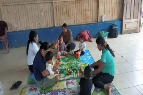 A escala nacional, el SAF funciona a través de 2400 CG y 27 875 facilitadoras, viéndose beneficiadas 20 811 gestantes y 277 036 hogares.
