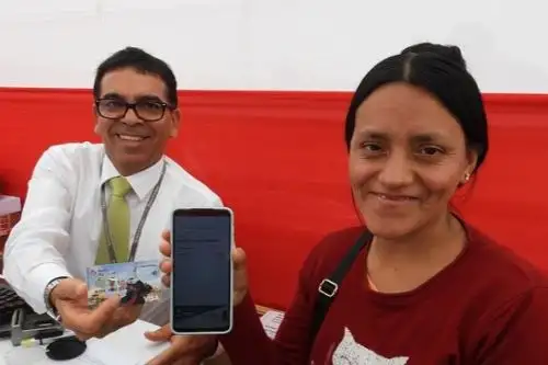 La app BN del Banco de la Nación permite a las usuarias de Juntos acceder a sus incentivos monetarios de manera rápida y segura. Foto: Programa Juntos