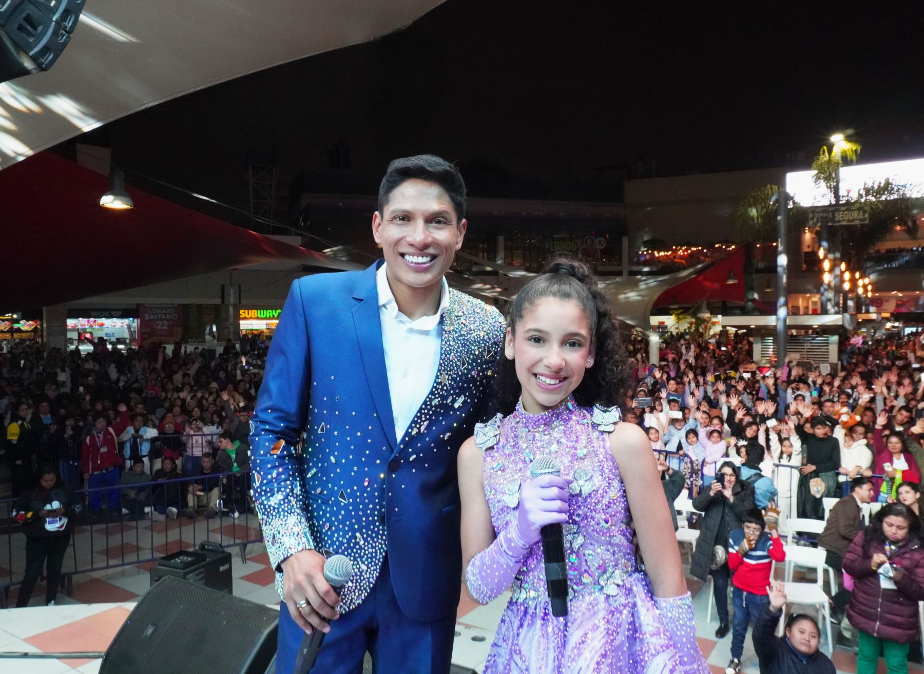  Multitudinario concierto marca el reencuentro de “Luz de Luna” con su público