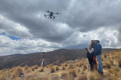 El uso del dron en la agricultura familiar puede incrementar la productividad. ANDINA/Difusión