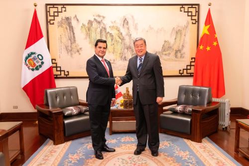 Presidente del IPD, Federico Tong, se reunió con el embajador de la República Popular China en el Perú, Song Yang.