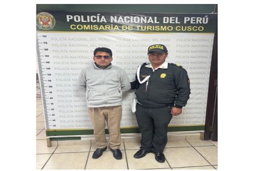 Tras la intervención del chofer se encontraron un total de 1,300 soles, 590 dólares y 70 euros.