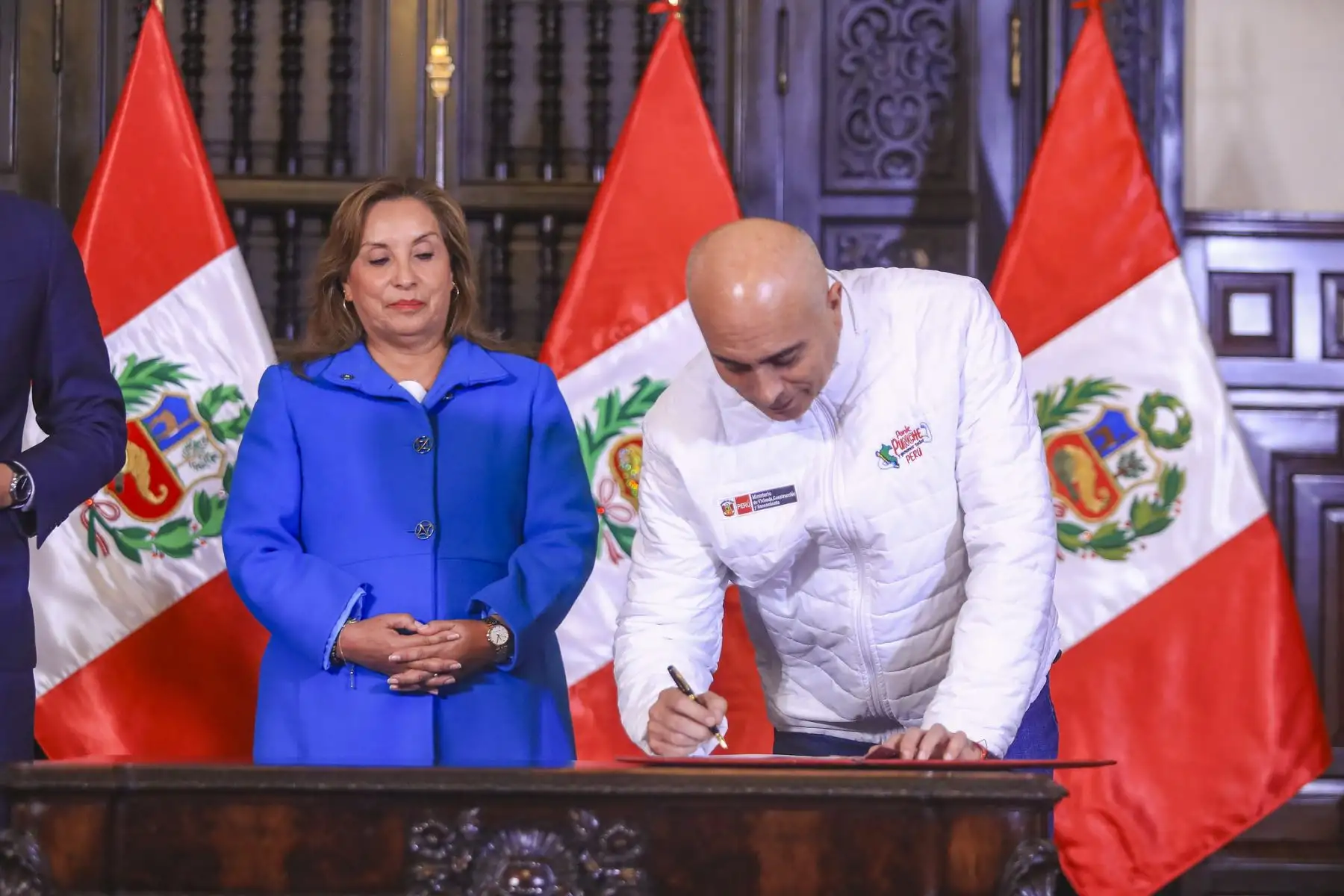 Presidenta Dina Boluarte preside la ceremonia de firma de convenio para mejorar el afianzamiento hídrico en el Valle del río ShullcasFoto: ANDINA/Prensa Presidencia
