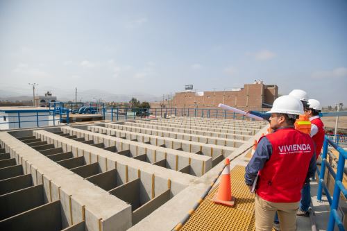 Ministerio de Vivienda aprueba plan hacia economía circular en agua y saneamiento al 2030.