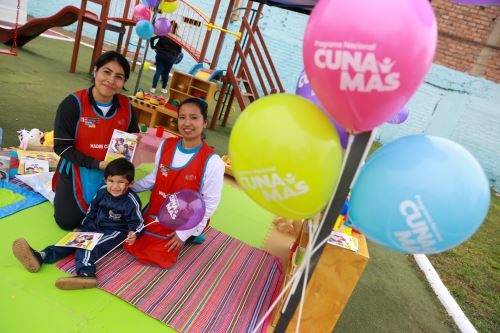 Ministra Fanny Montellanos y congresista Roberto Kamiche participan en feria multisectorial en San Miguel