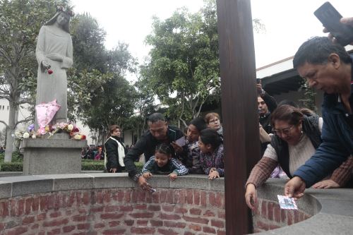 "Rendimos homenaje a Santa Rosa de Lima, primera santa y patrona de América
