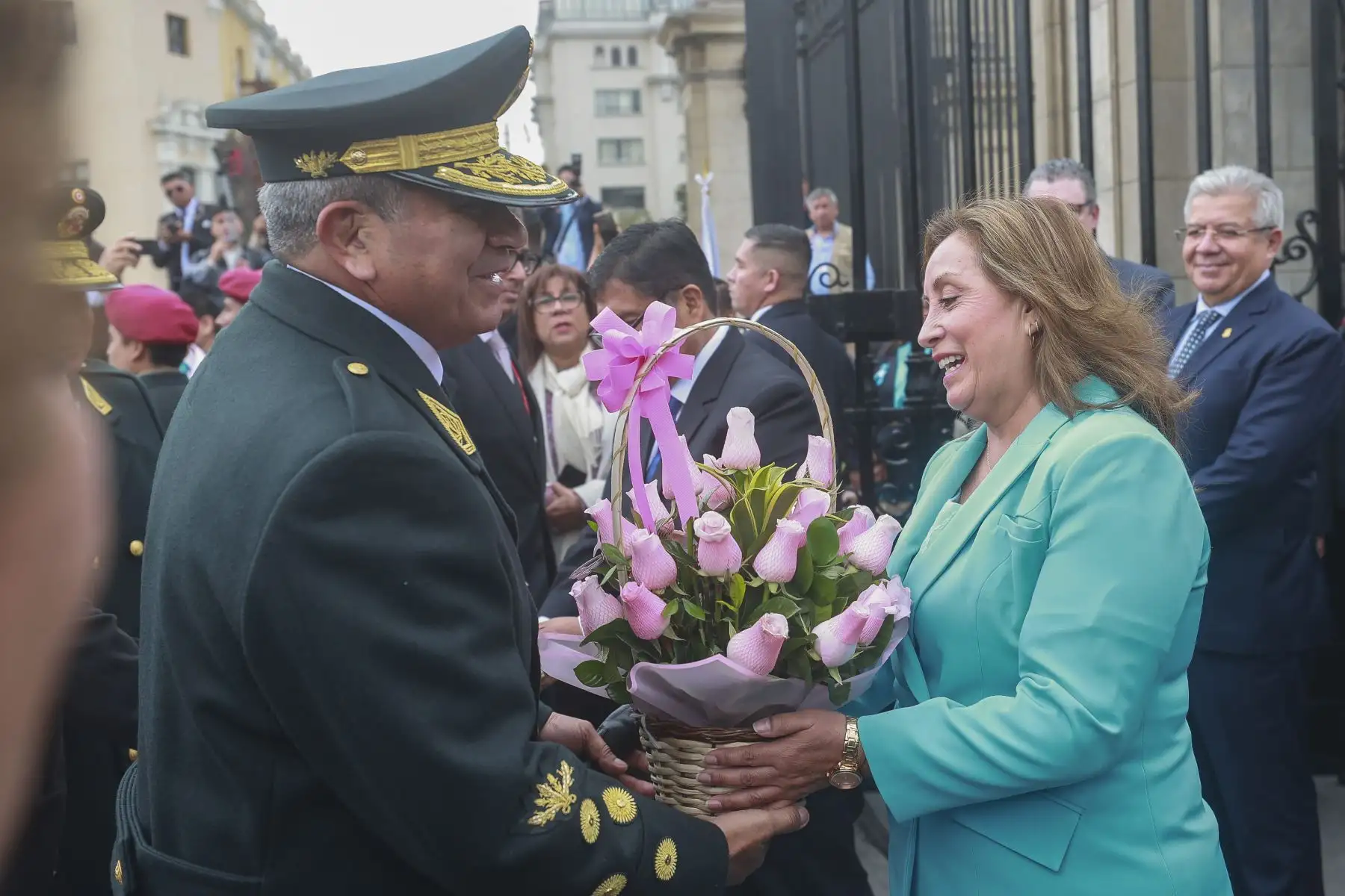 La presidenta de la república, Dina Boluarte, participó en el homenaje con ocasión de la procesión de Santa Rosa de Lima, que pasó por inmediaciones de Palacio de Gobierno.
Foto: ANDINA/Prensa Presidencia
