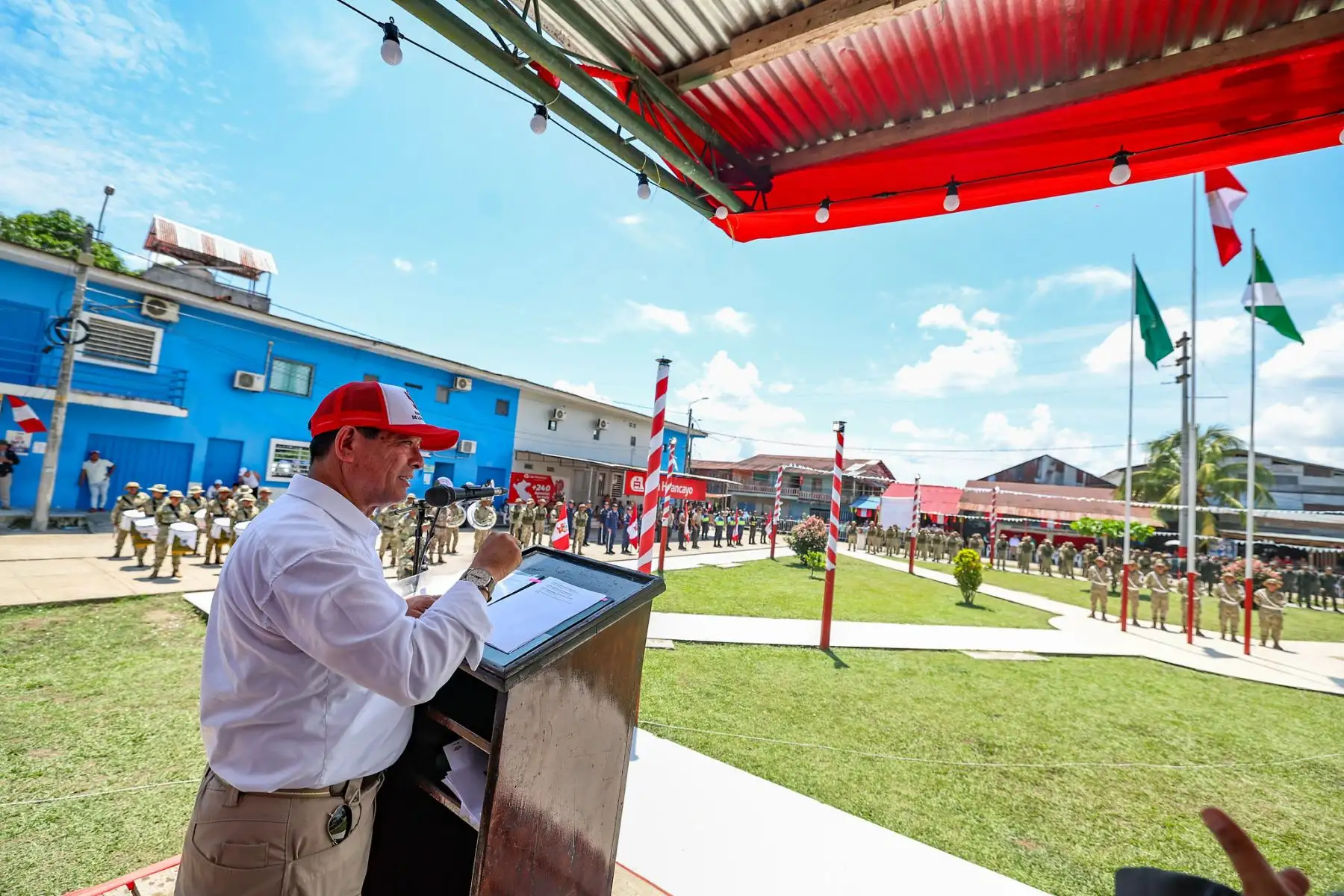 El presidente del Consejo de Ministros, Eduardo Arana, informó a autoridades locales, sociedad civil y población de Santa Rosa de Loreto sobre los avances de la Mesa de Trabajo instalada en Lima para el desarrollo del distrito.
Foto: PCM