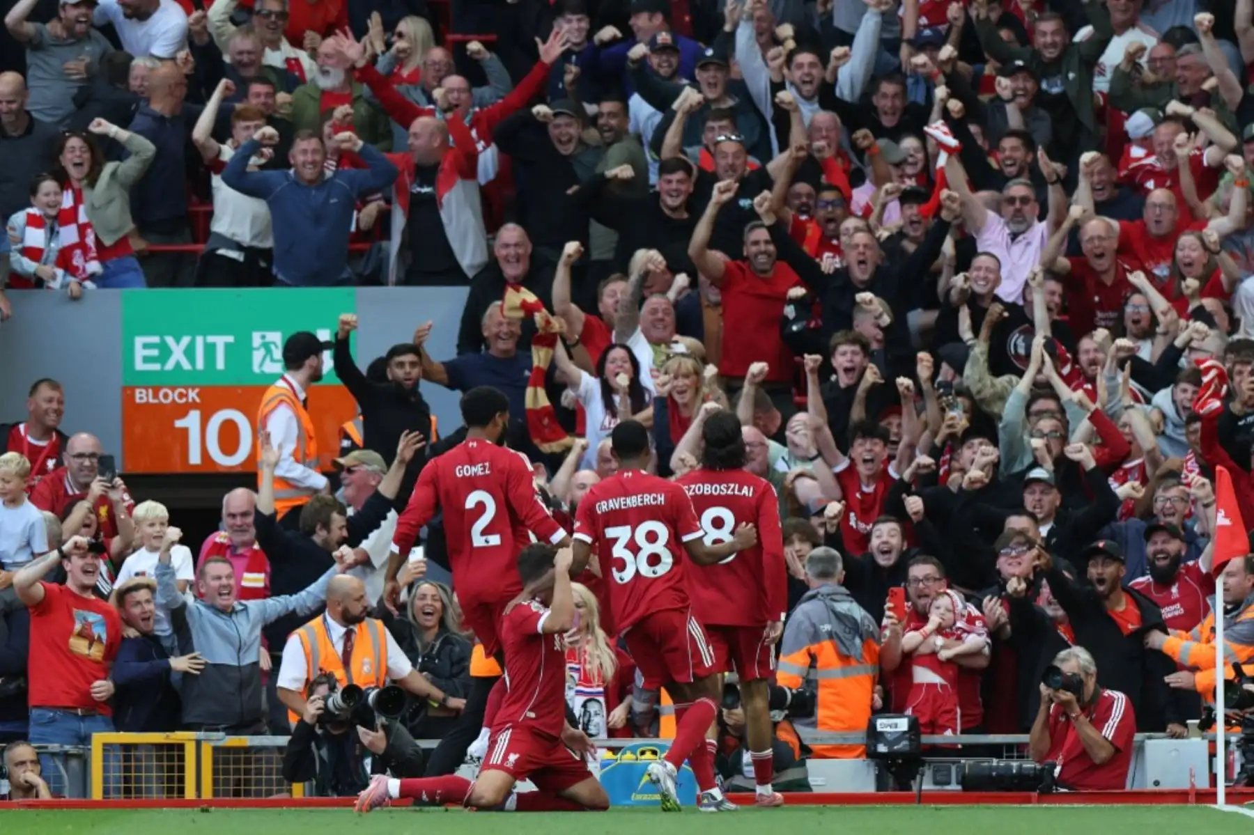Liverpool ganó el derby en Inglaterra
