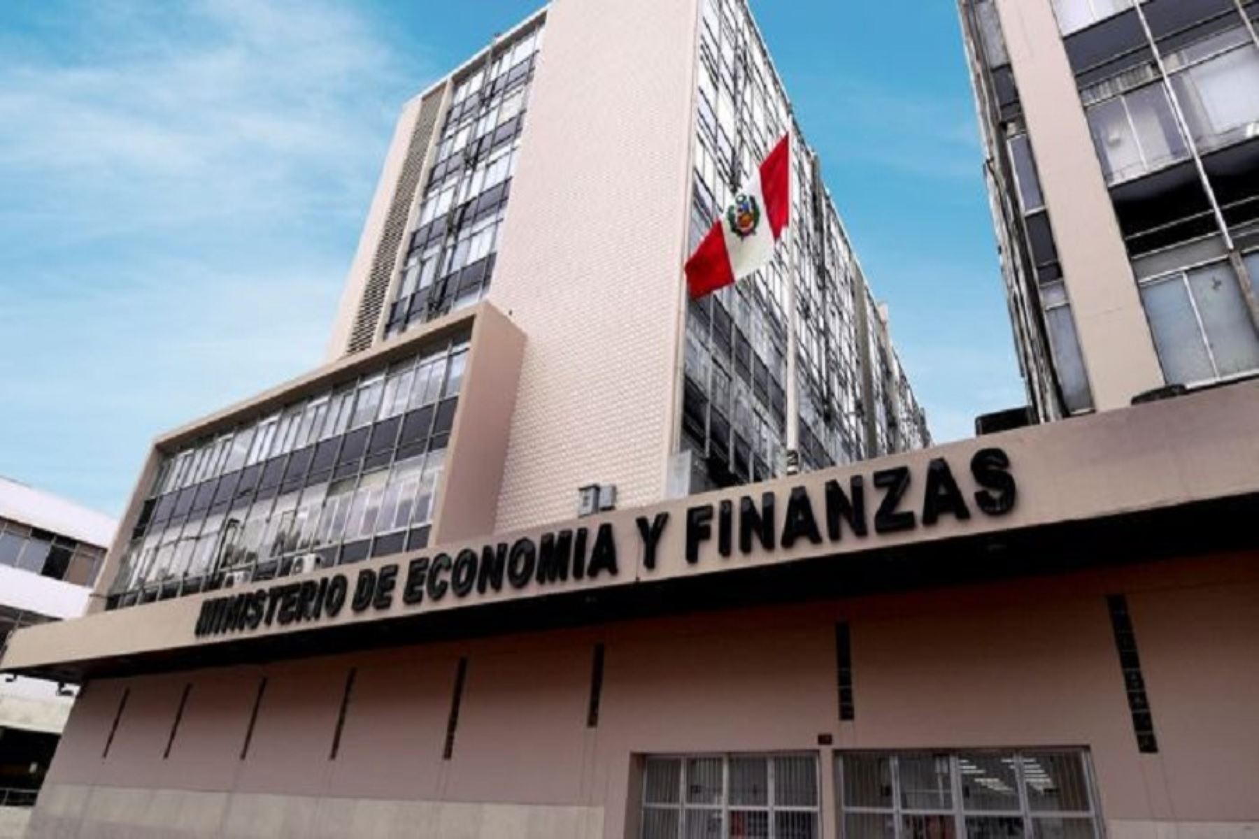 Sede del Ministerio de Economía y Finanzas.