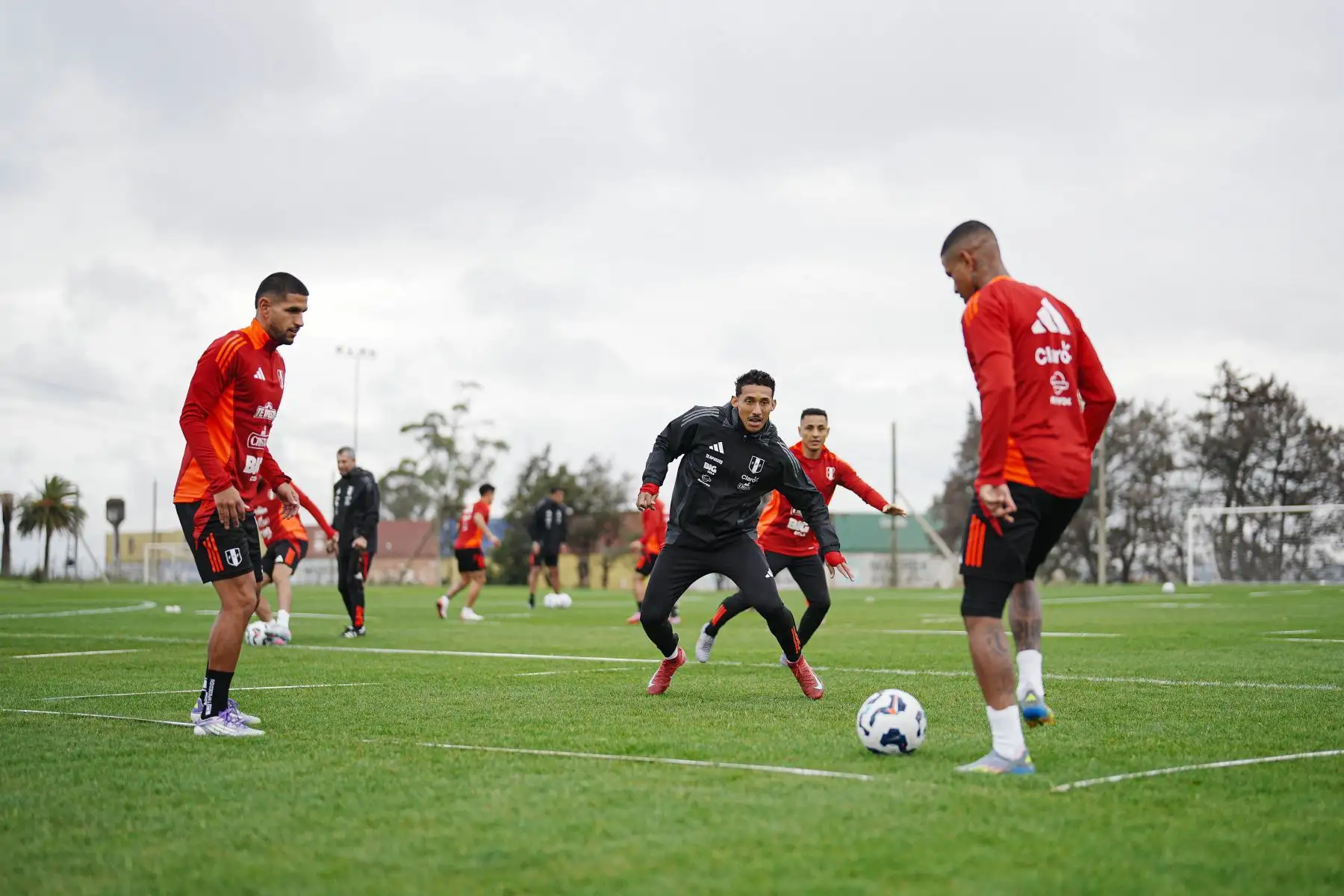 La selección peruana cumplió su segundo día de trabajos para enfrentar, el jueves 4 de setiembre a Uruguay por las Eliminatorias al Mundial 2026.
Foto: FPF